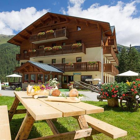Hotel Cevedale Santa Caterina Valfurva Exterior photo