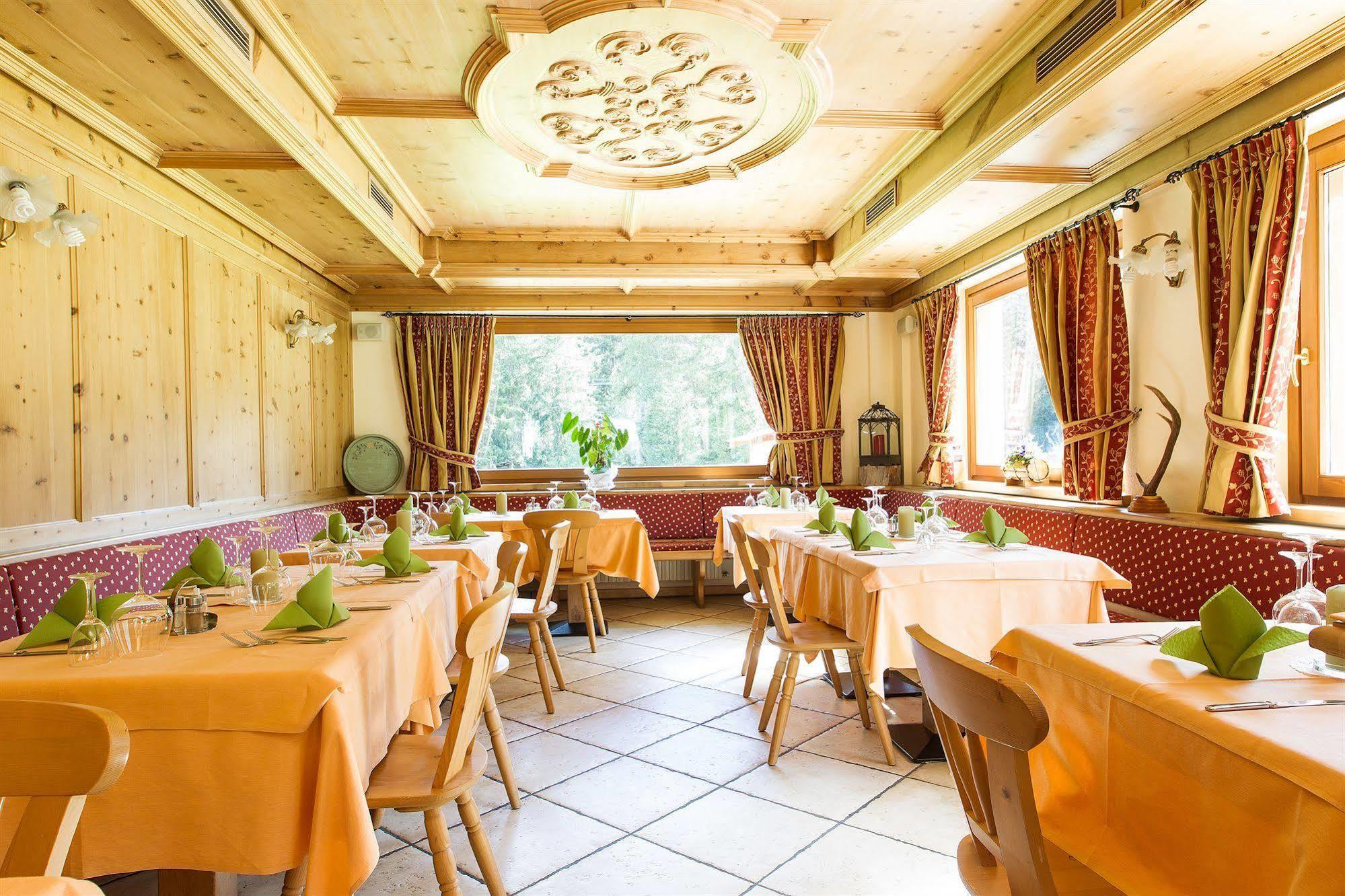 Hotel Cevedale Santa Caterina Valfurva Exterior photo